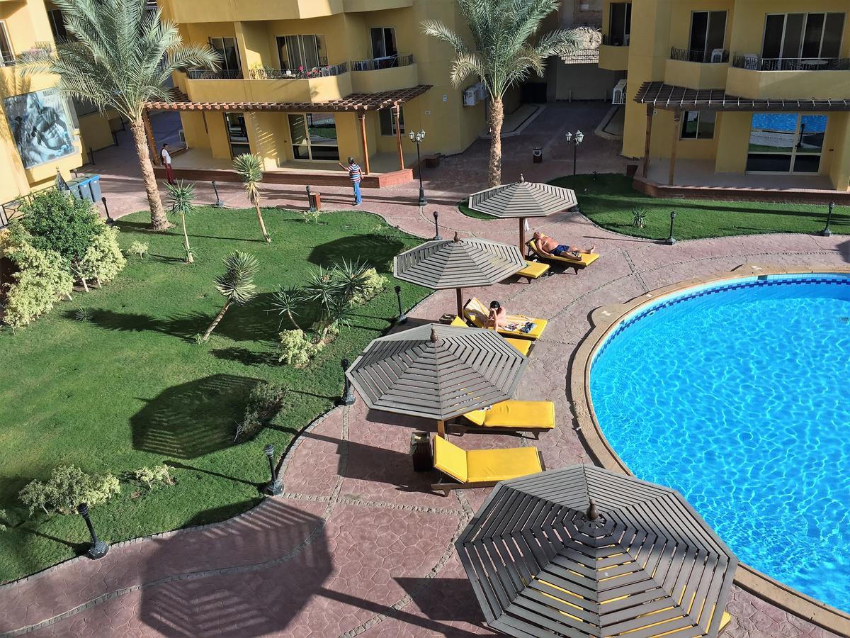 Pool View Apartments At British Resort - Unit 13 Hurghada Exteriör bild